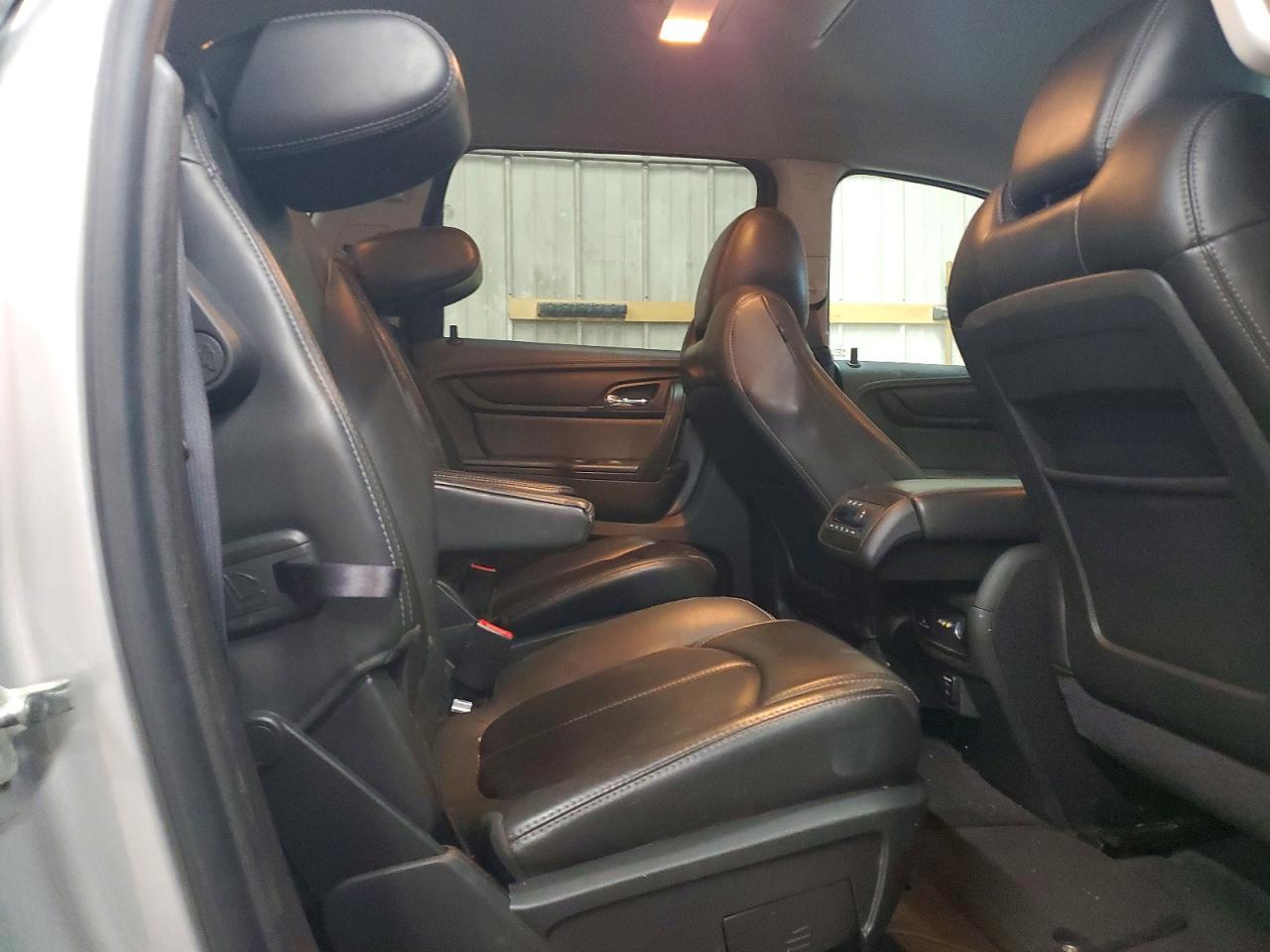 2014 Chevrolet Traverse Lt - zdjęcie 11