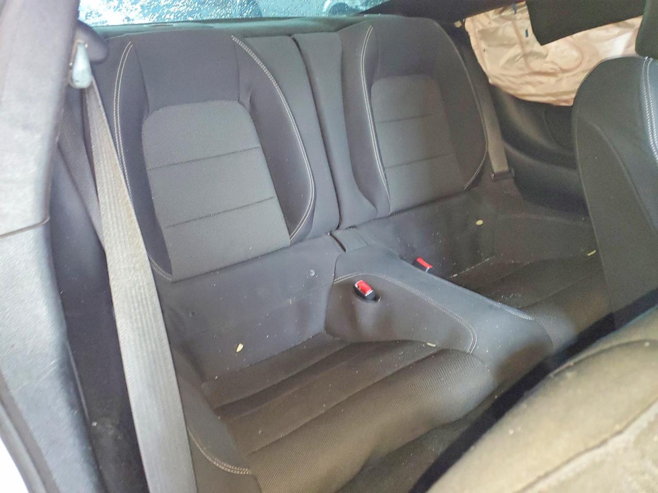 2016 Ford Mustang - zdjęcie 10