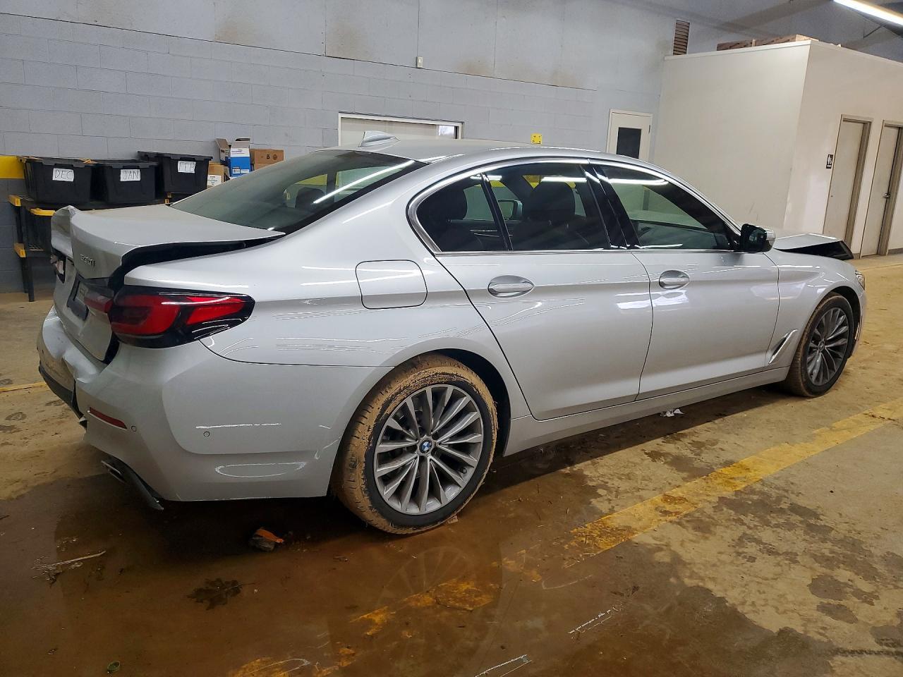 2021 BMW 530 I - zdjęcie 3
