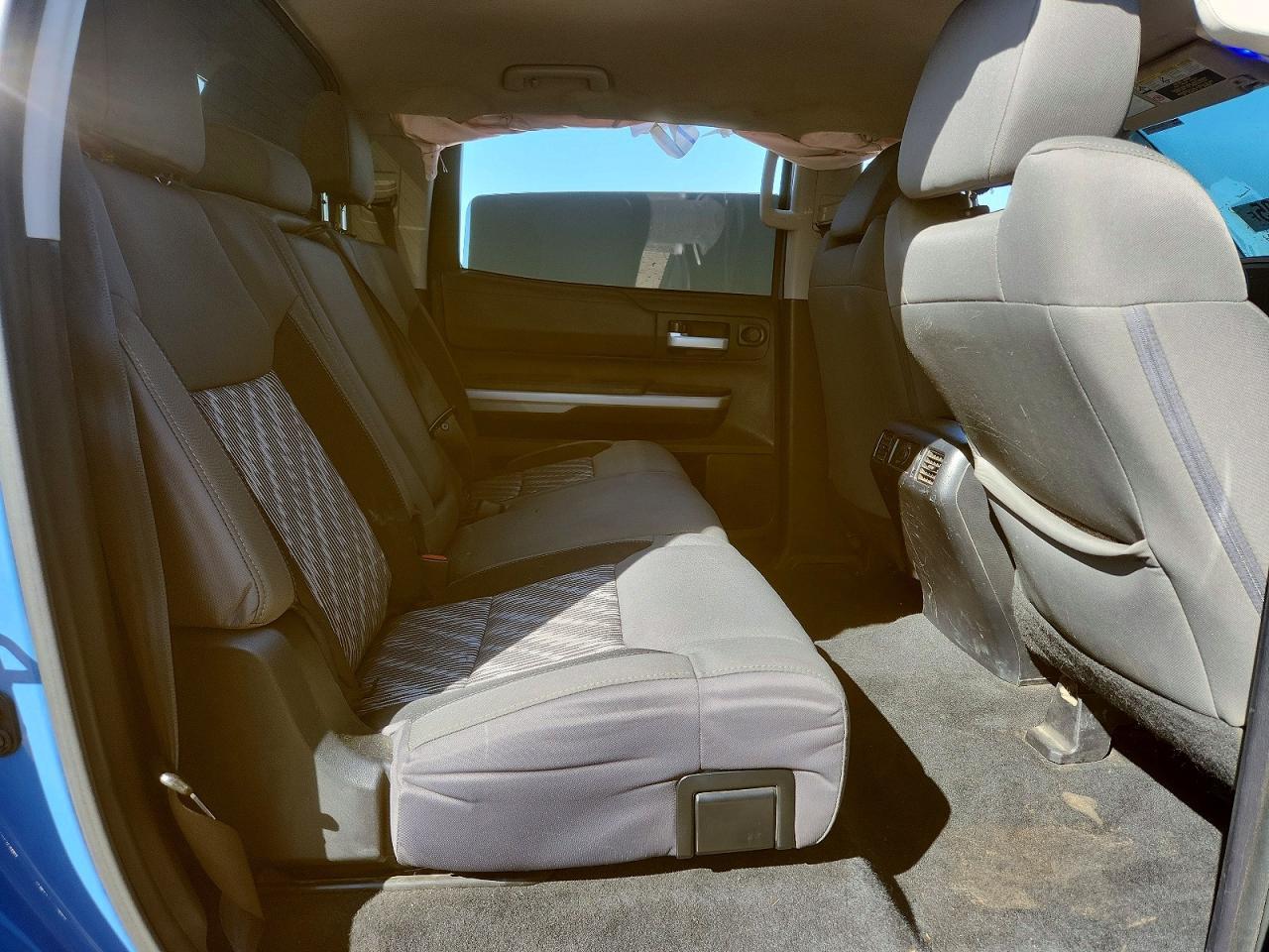 2019 Toyota Tundra Sr5 - zdjęcie 10