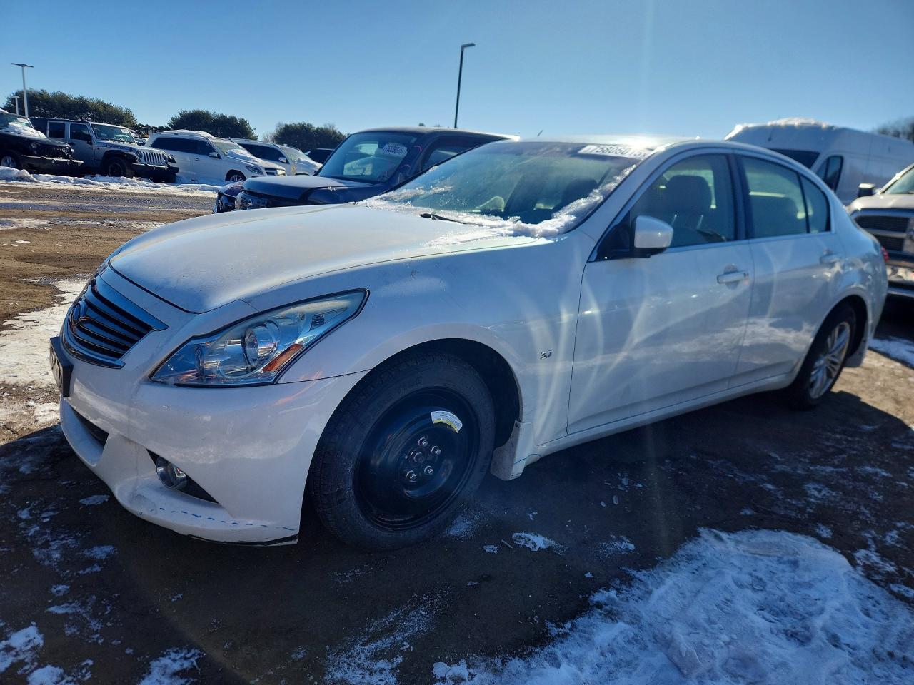2015 Infiniti Q40 - zdjęcie główne
