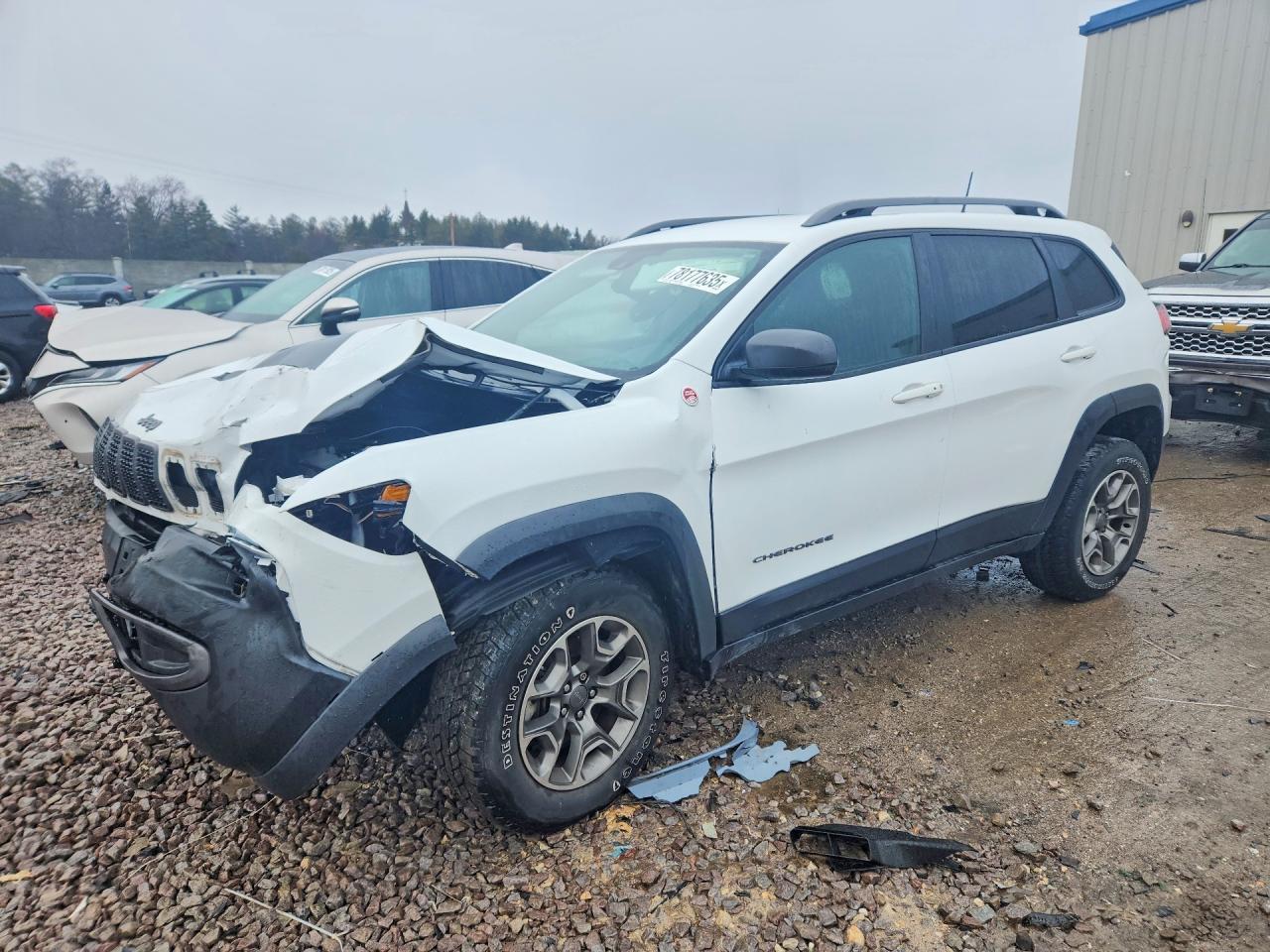 2021 Jeep Cherokee Trailhawk - zdjęcie główne
