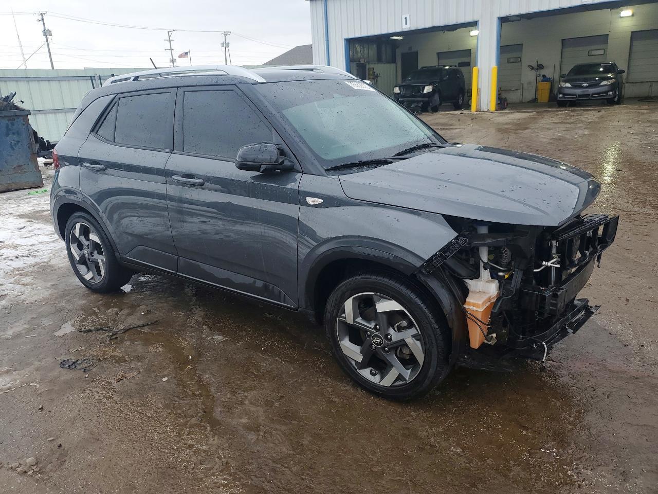 2024 Hyundai Venue Limited - zdjęcie 4