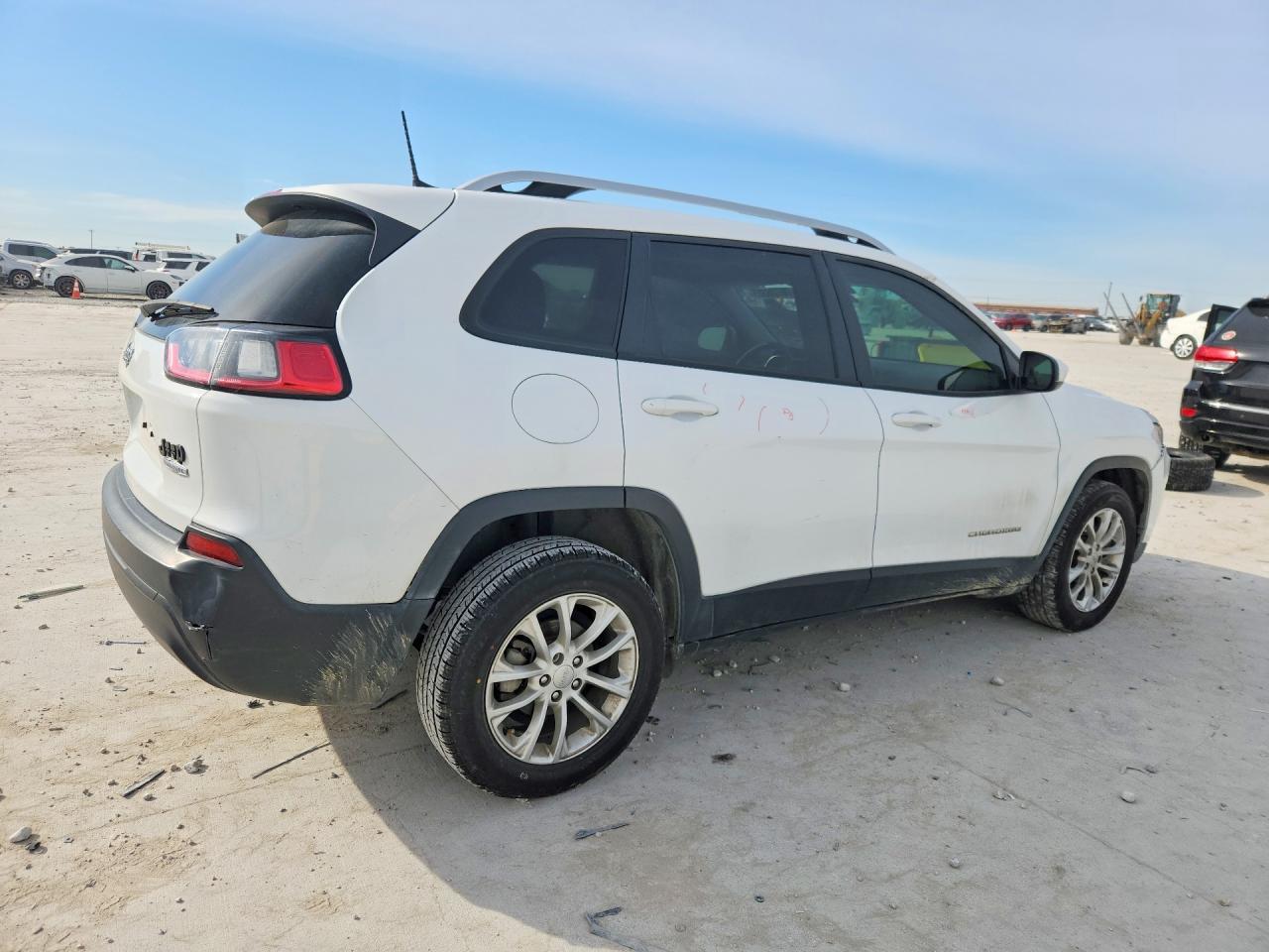 2020 Jeep Cherokee Latitude - zdjęcie 3