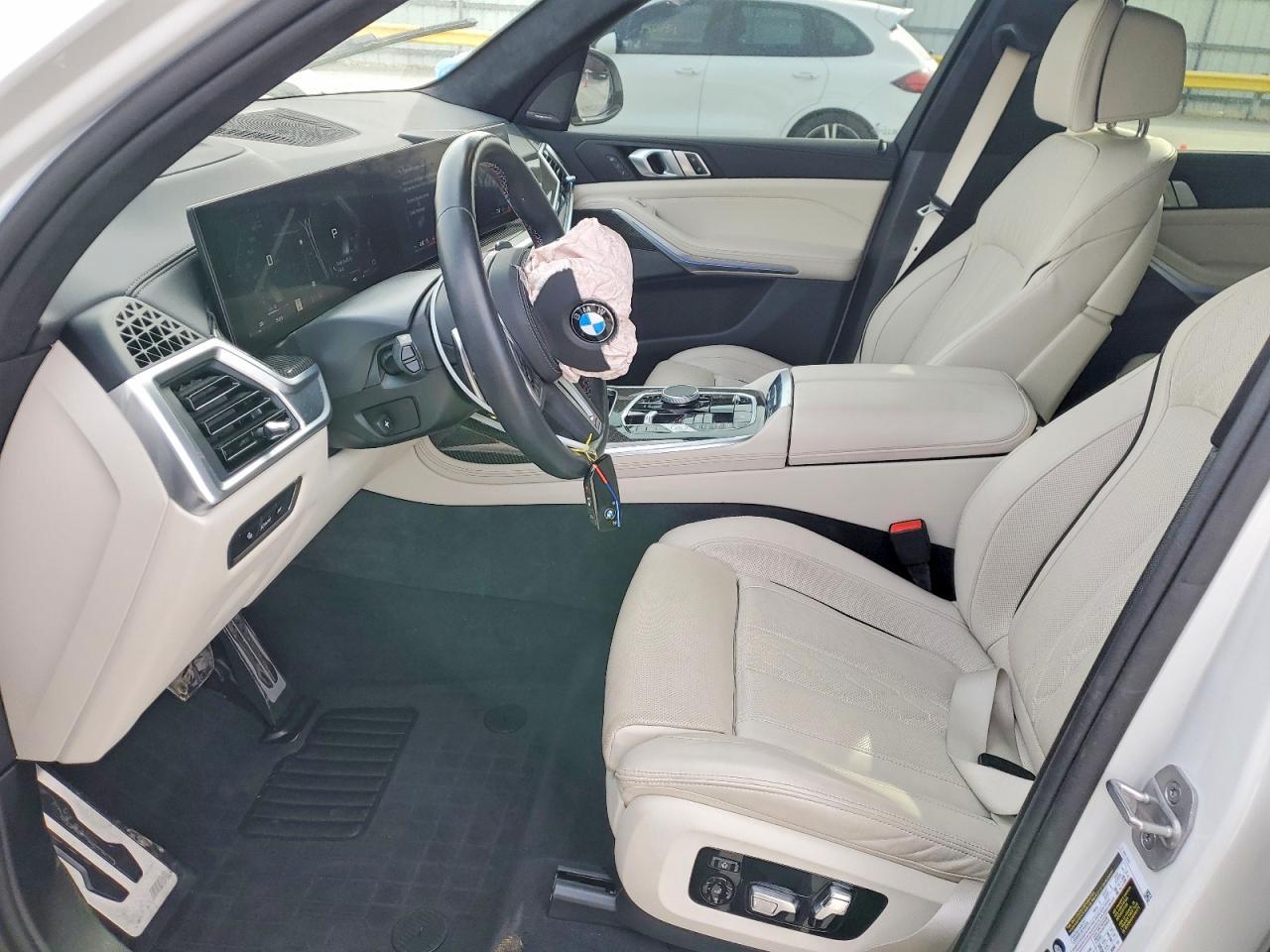 2025 BMW X7 M60I - zdjęcie 7