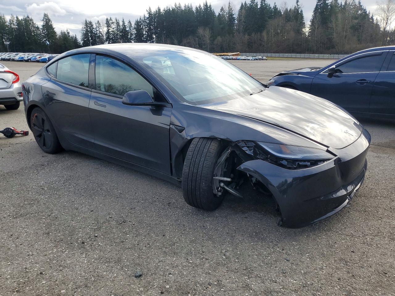 2024 Tesla Model 3 - zdjęcie 4