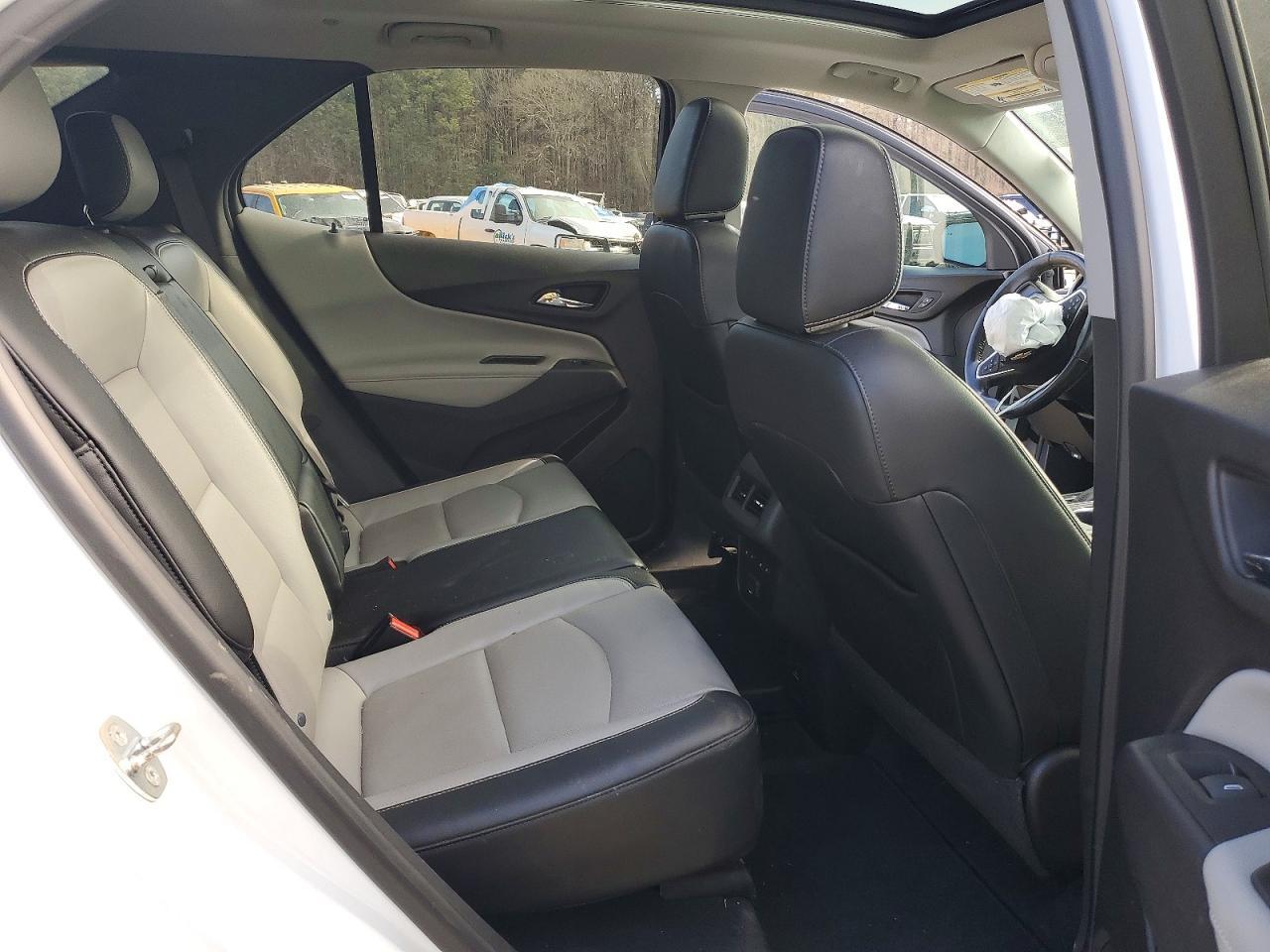 2020 Chevrolet Equinox Premier - zdjęcie 11