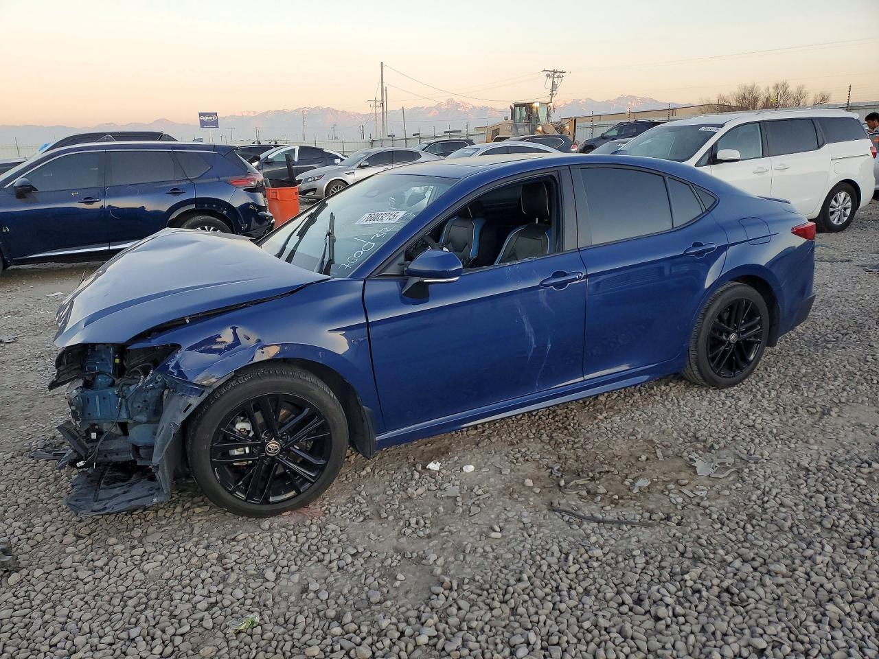 2025 Toyota Camry Se - zdjęcie główne