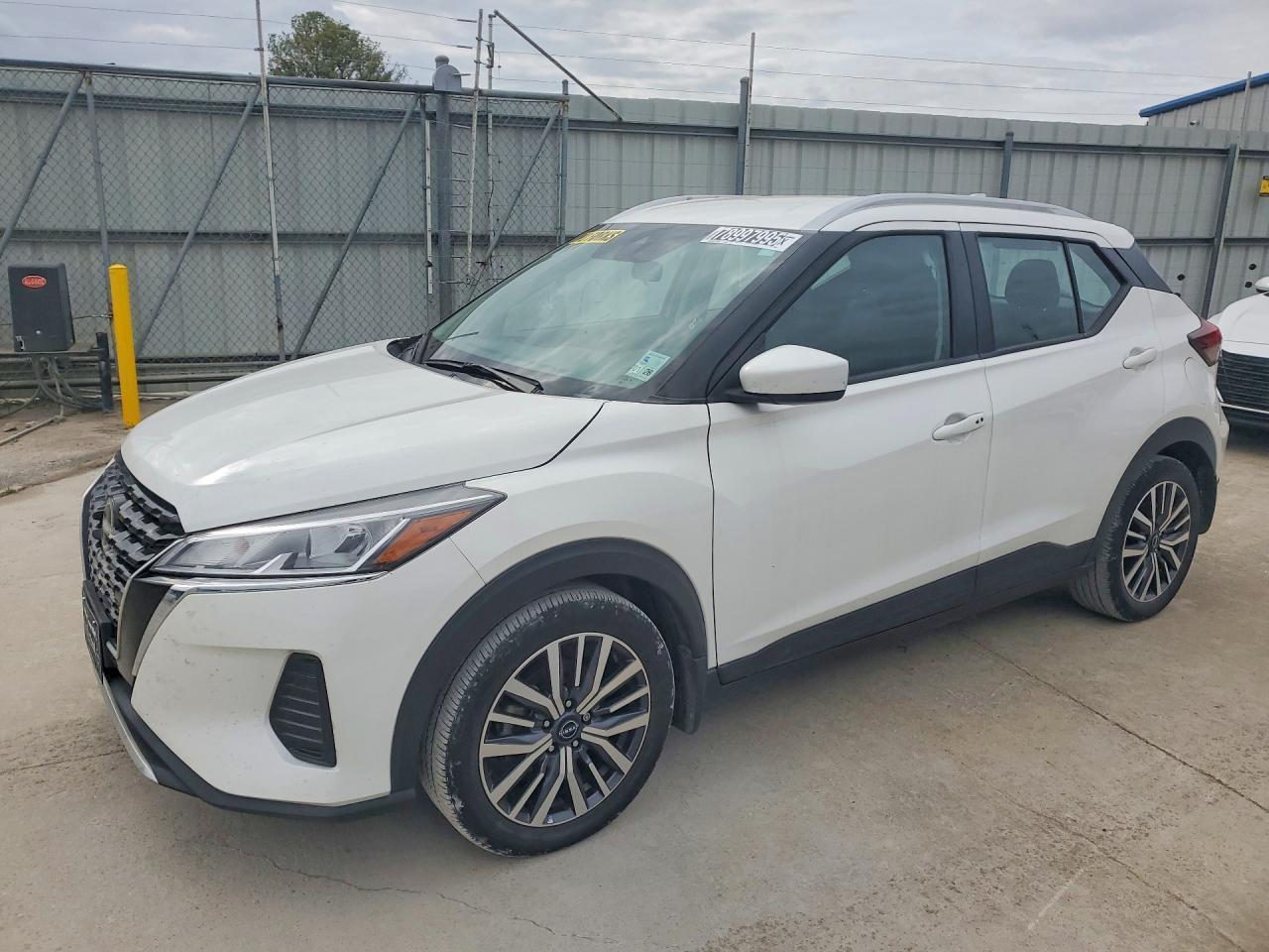 2023 Nissan Kicks Sv - zdjęcie główne