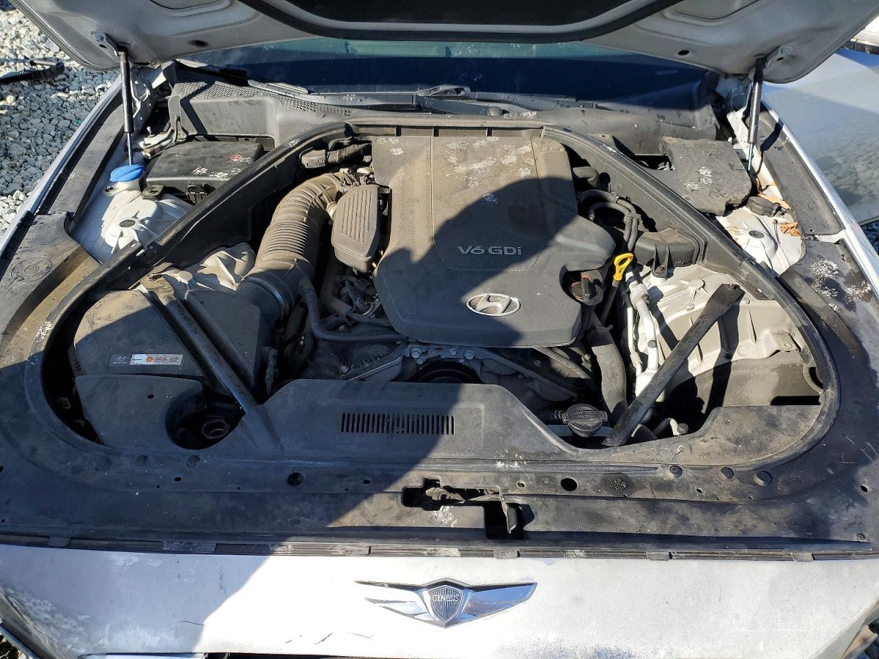 2015 Hyundai Genesis 3.8L - zdjęcie 11