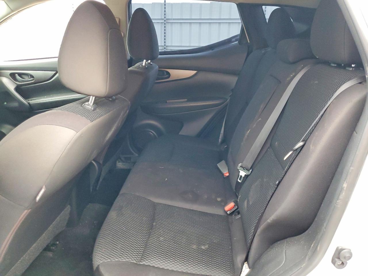 2017 Nissan Rogue Sport S - zdjęcie 11