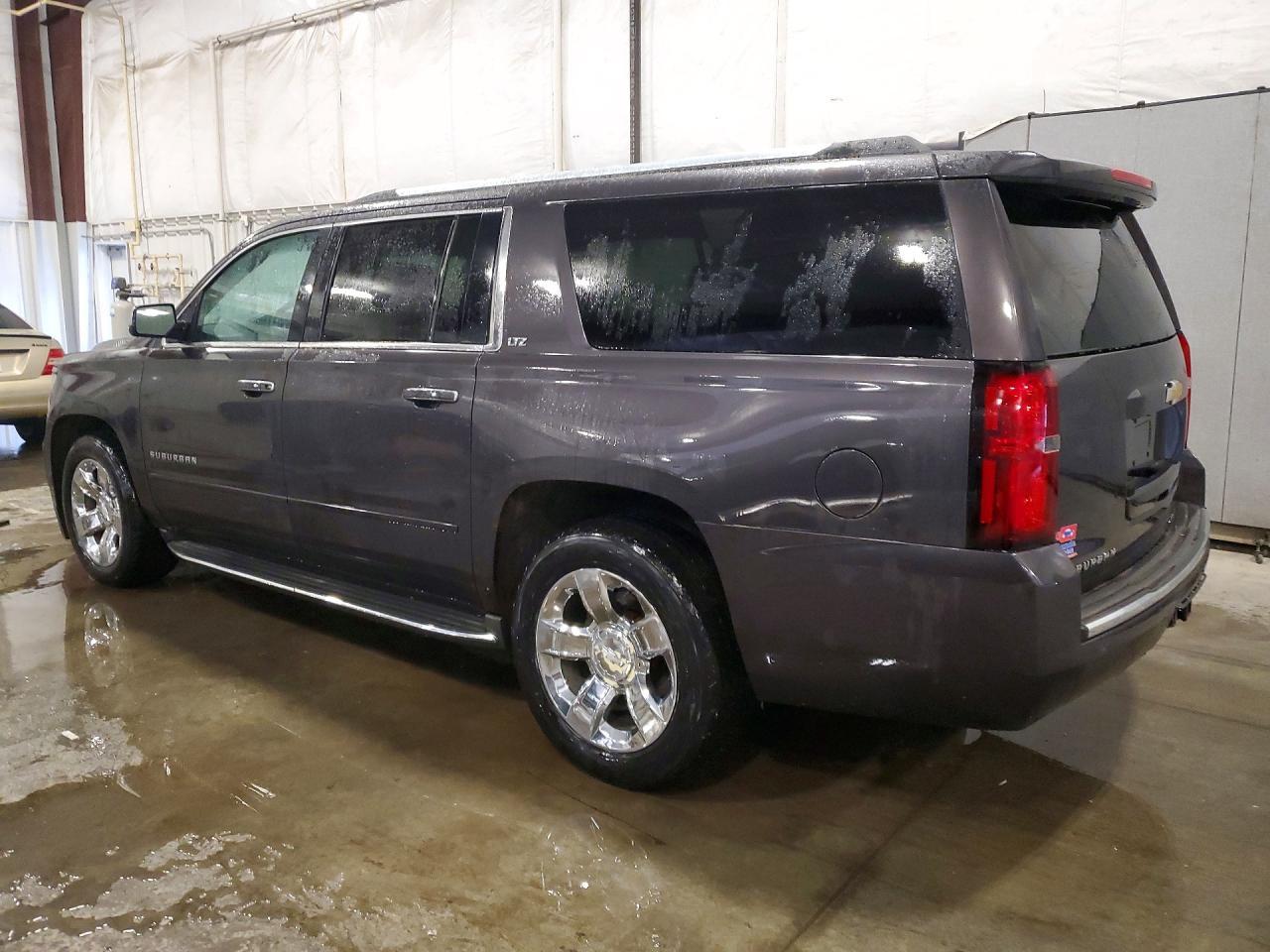 2015 Chevrolet Suburban K1500 Ltz - zdjęcie 2