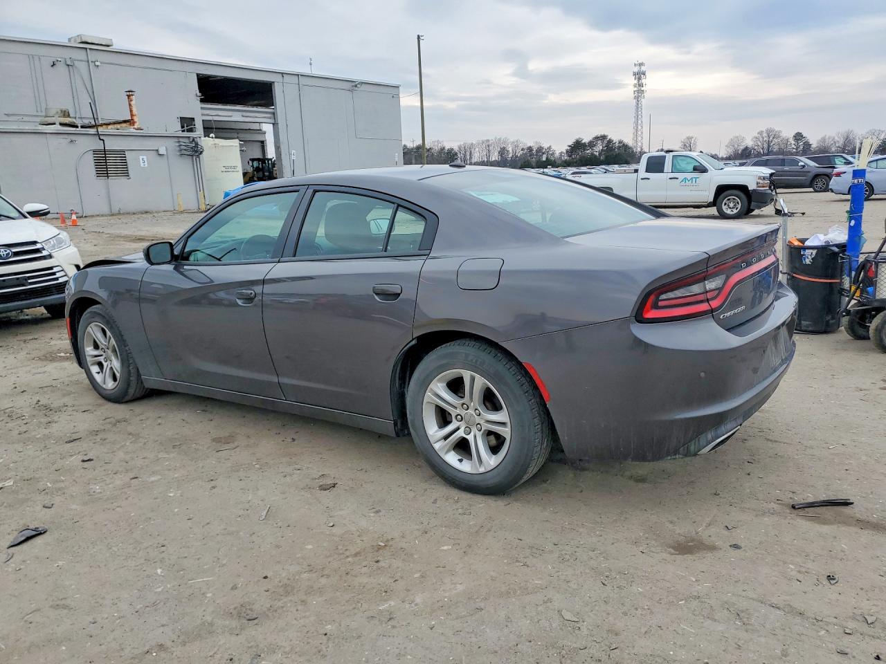 2018 Dodge Charger Sxt - zdjęcie 2