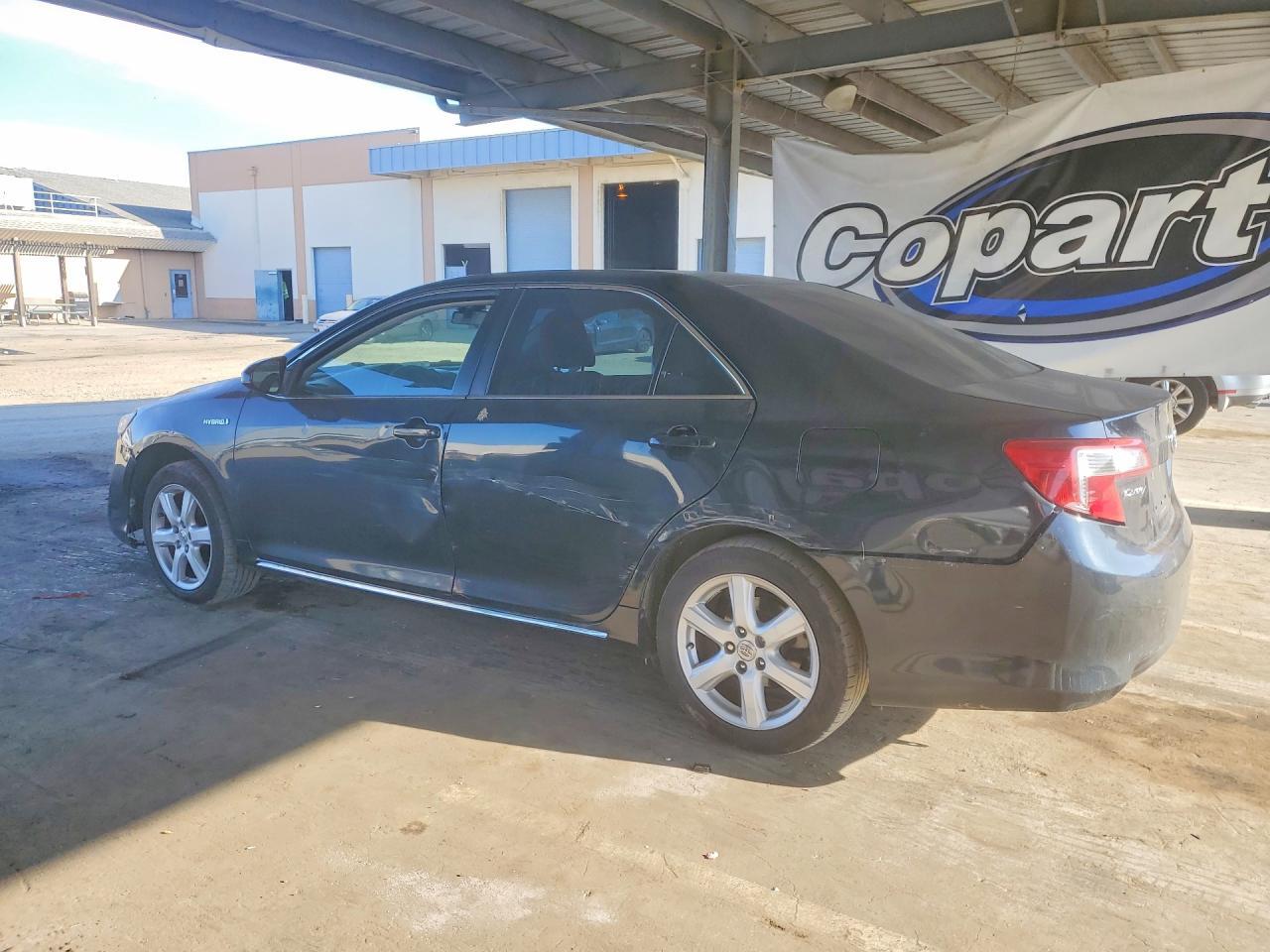 2013 Toyota Camry Hybrid - zdjęcie 2