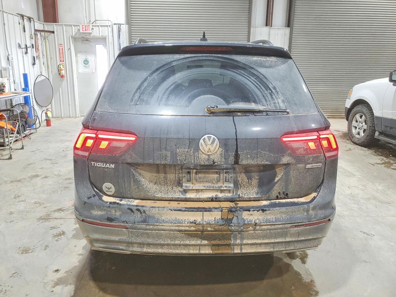 2020 Volkswagen Tiguan S - zdjęcie 6