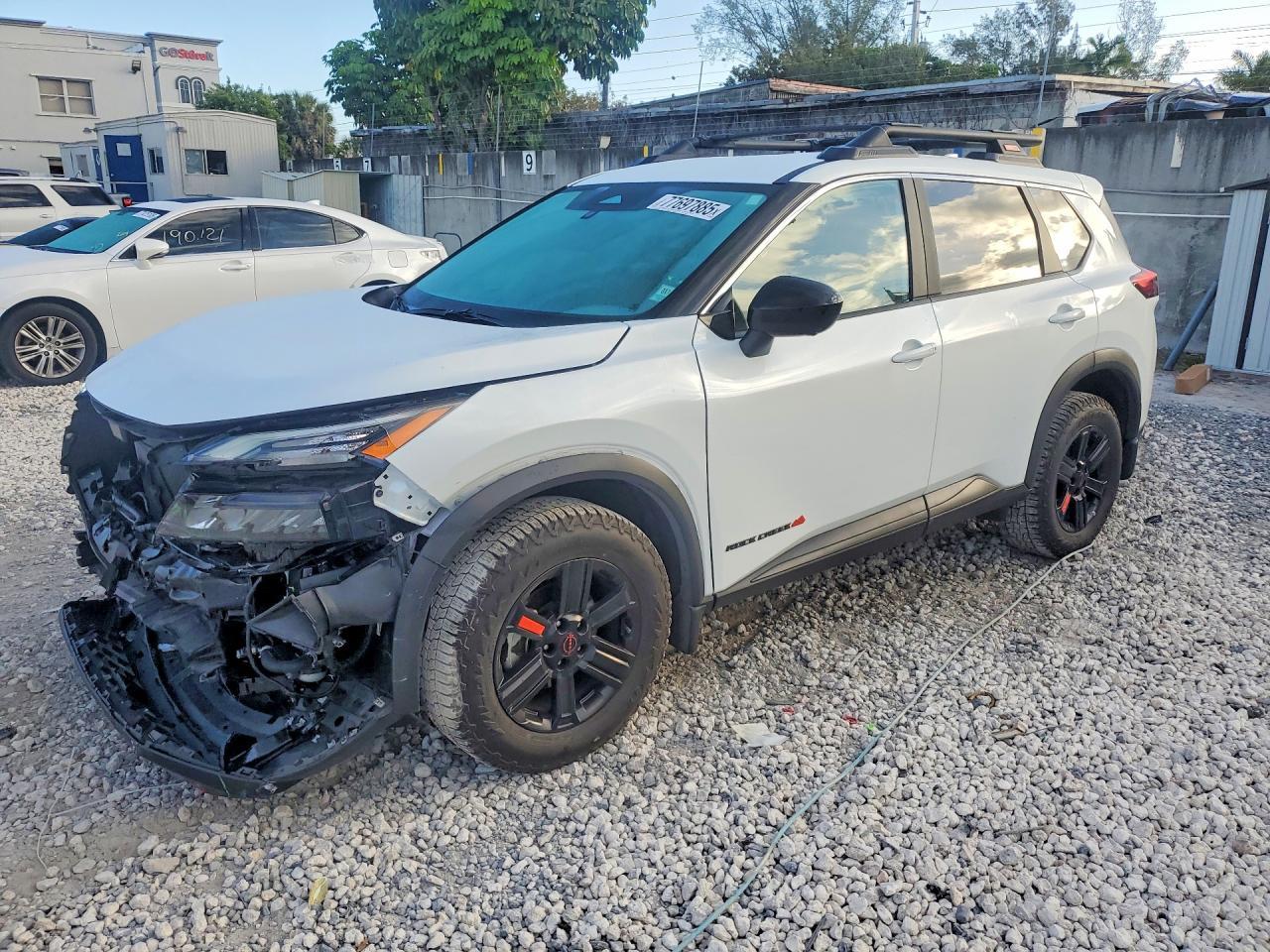 2025 Nissan Rogue Rock Creek - zdjęcie główne