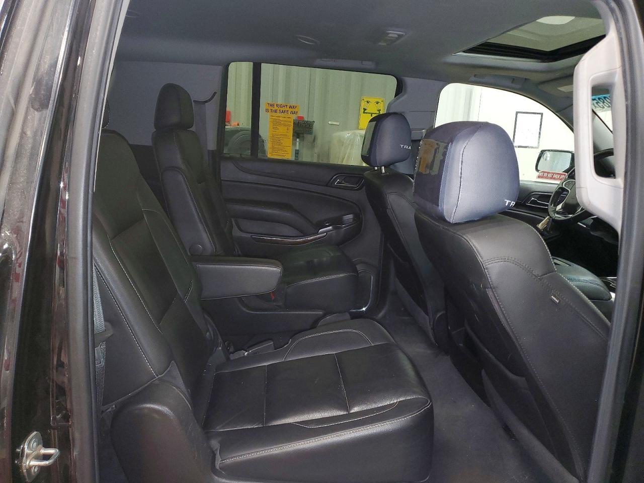 2020 Chevrolet Suburban K1500 Lt - zdjęcie 11