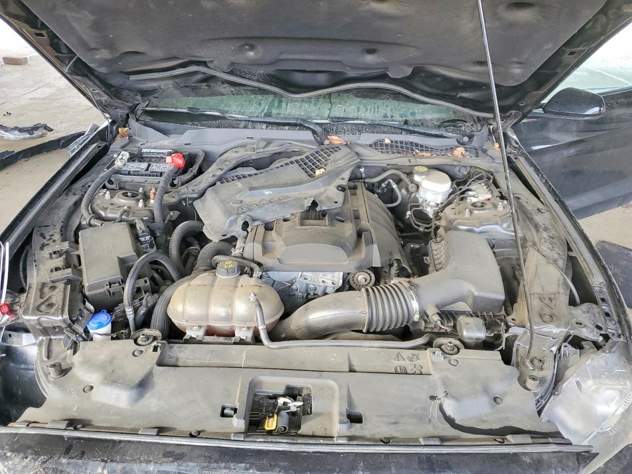 2020 Ford Mustang - zdjęcie 11