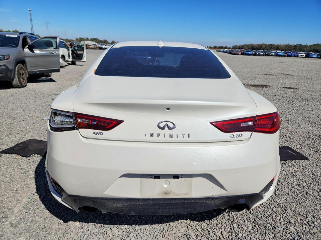 2017 Infiniti Q60 3.0T Premium - zdjęcie 6