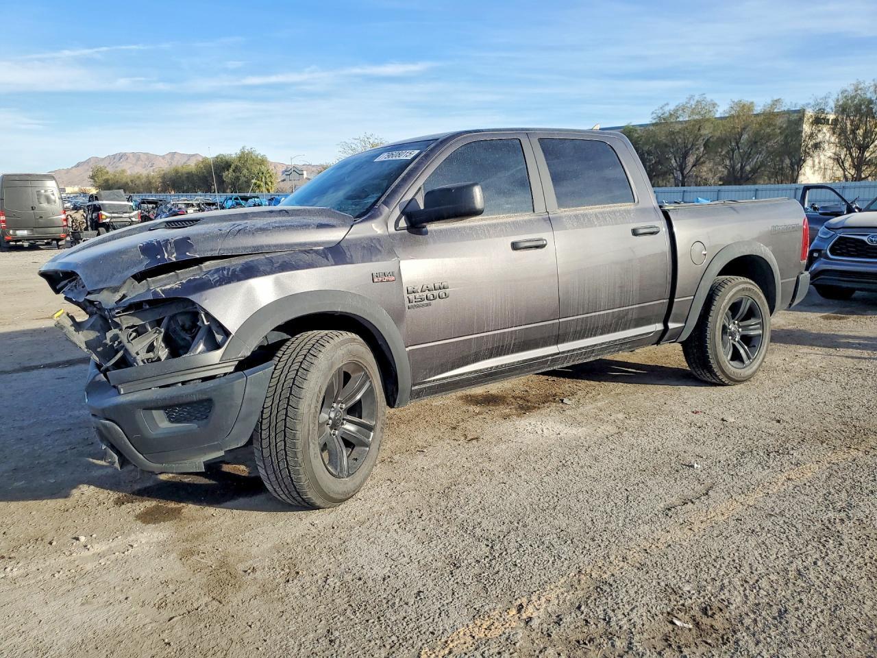 2021 Ram 1500 Classic Slt - zdjęcie główne