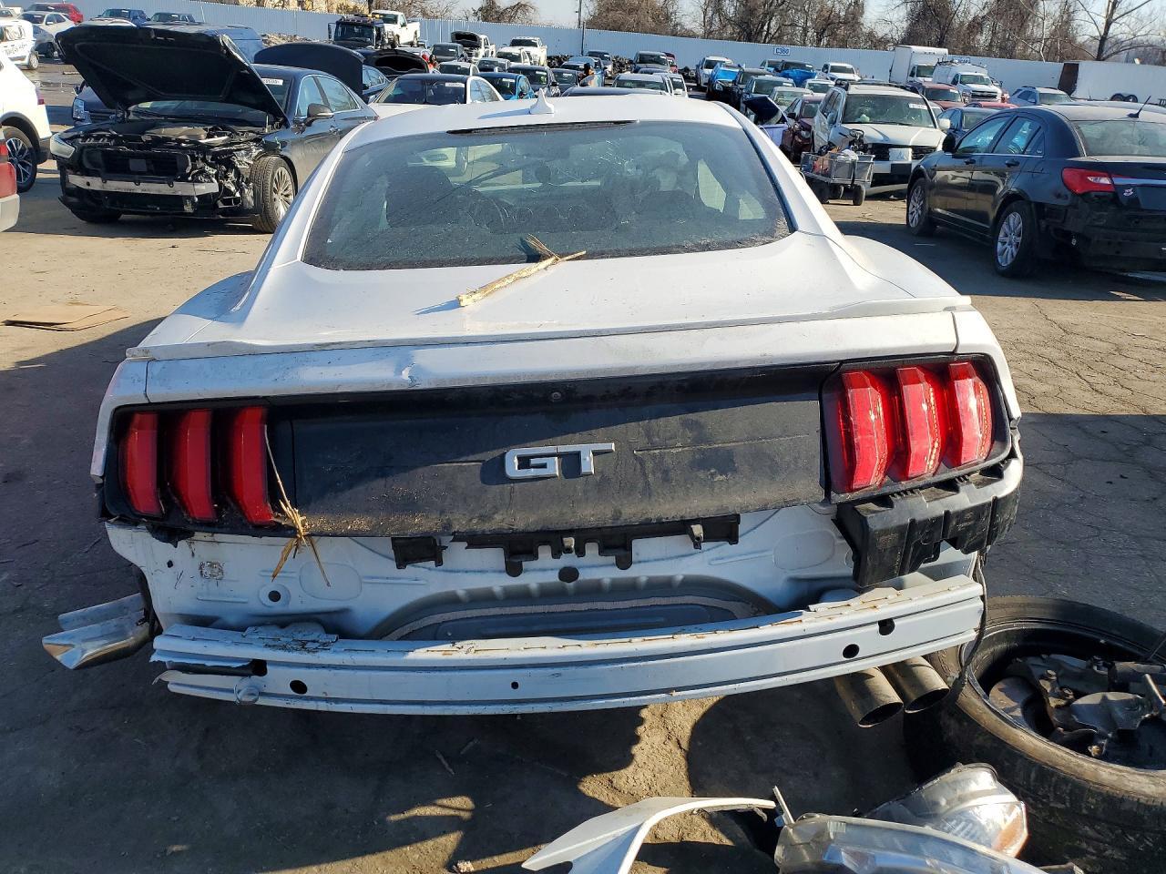 2021 Ford Mustang Gt - zdjęcie 6