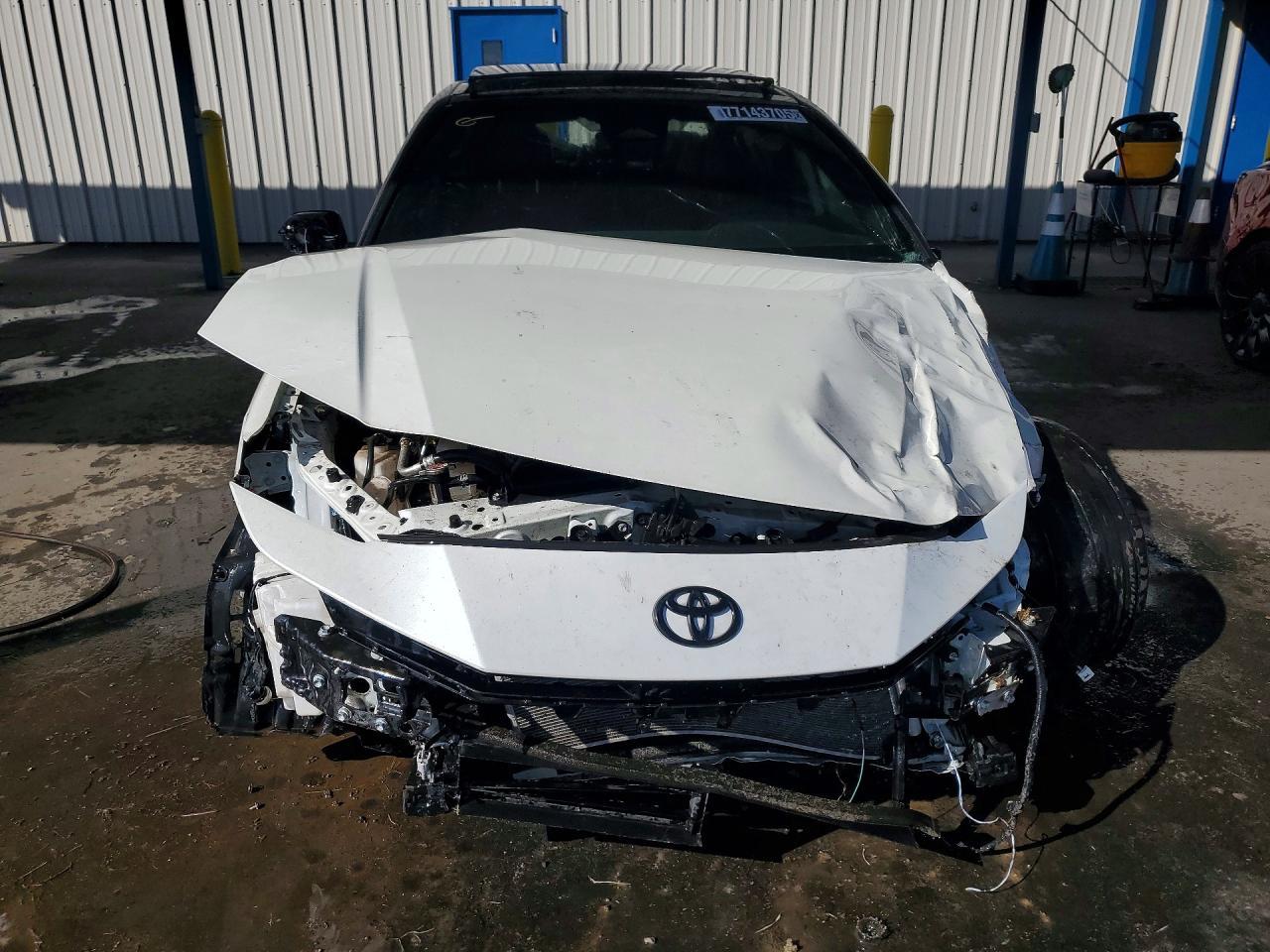 2025 Toyota Camry Xse - zdjęcie 5