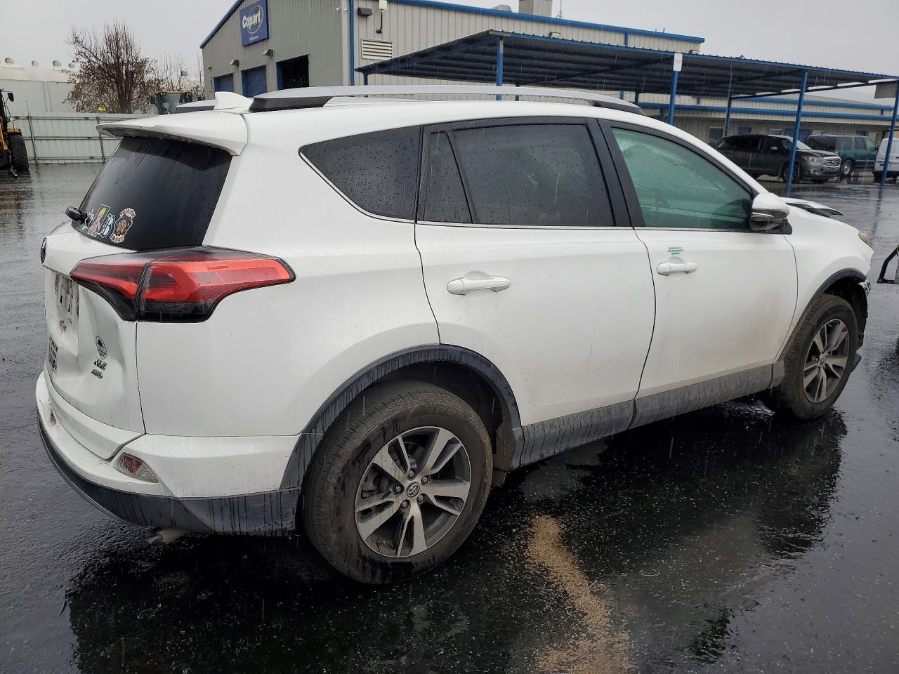 2018 Toyota Rav4 Xle - zdjęcie 3
