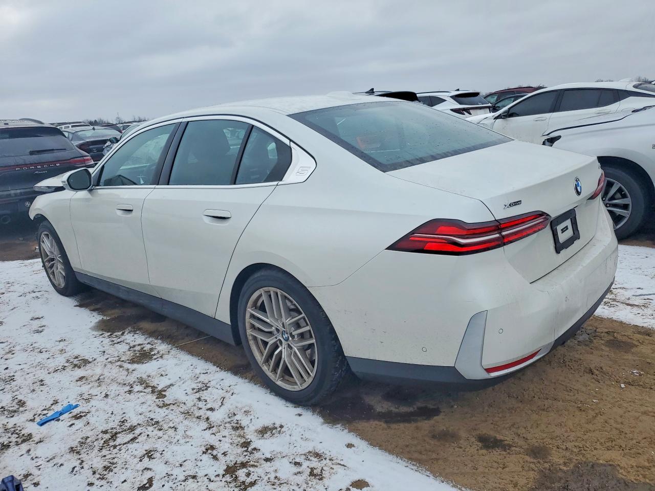 2025 BMW 530 Xi - zdjęcie 2