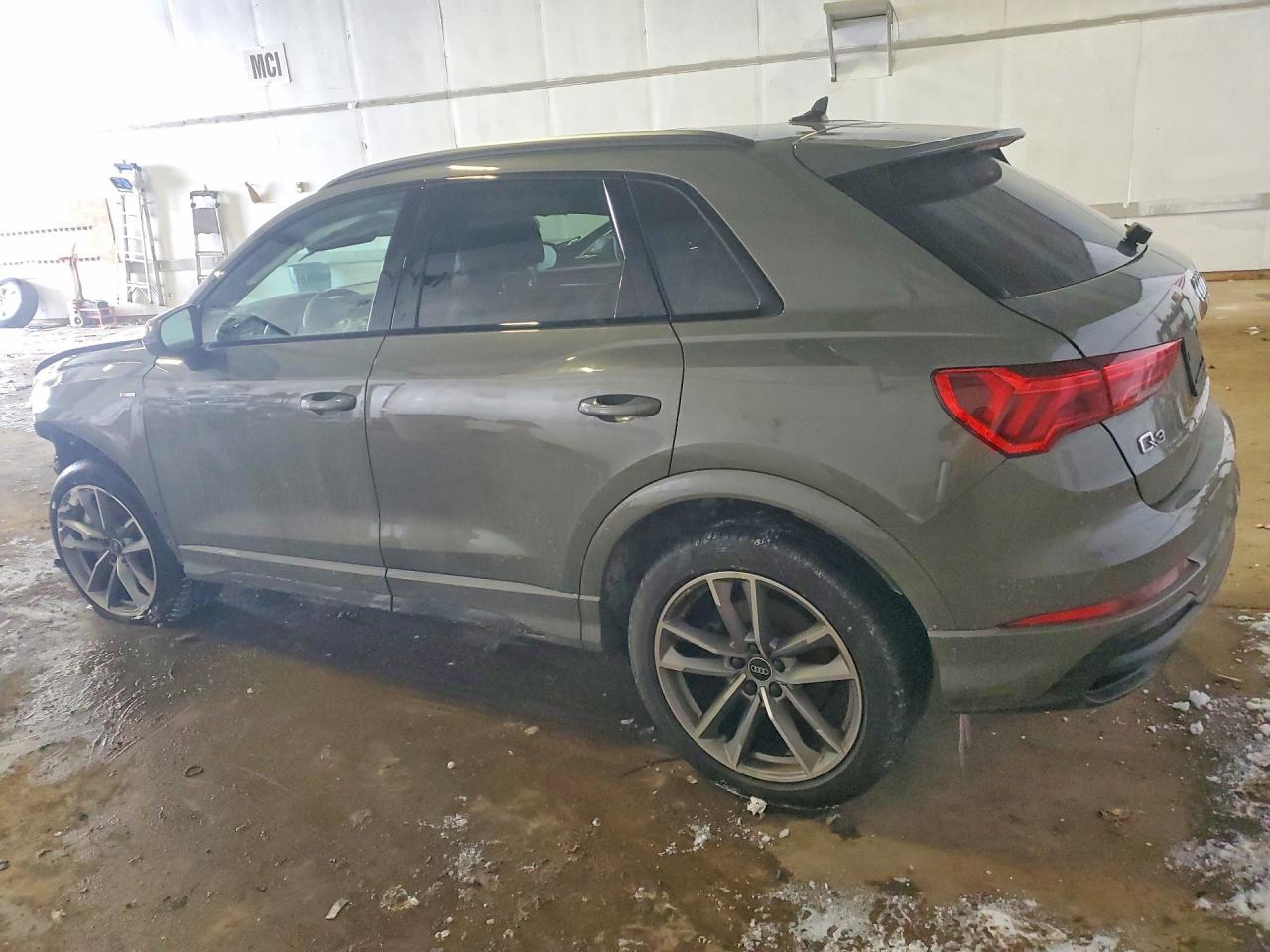 2022 Audi Q3 Premium Plus S Line 45 - zdjęcie 2