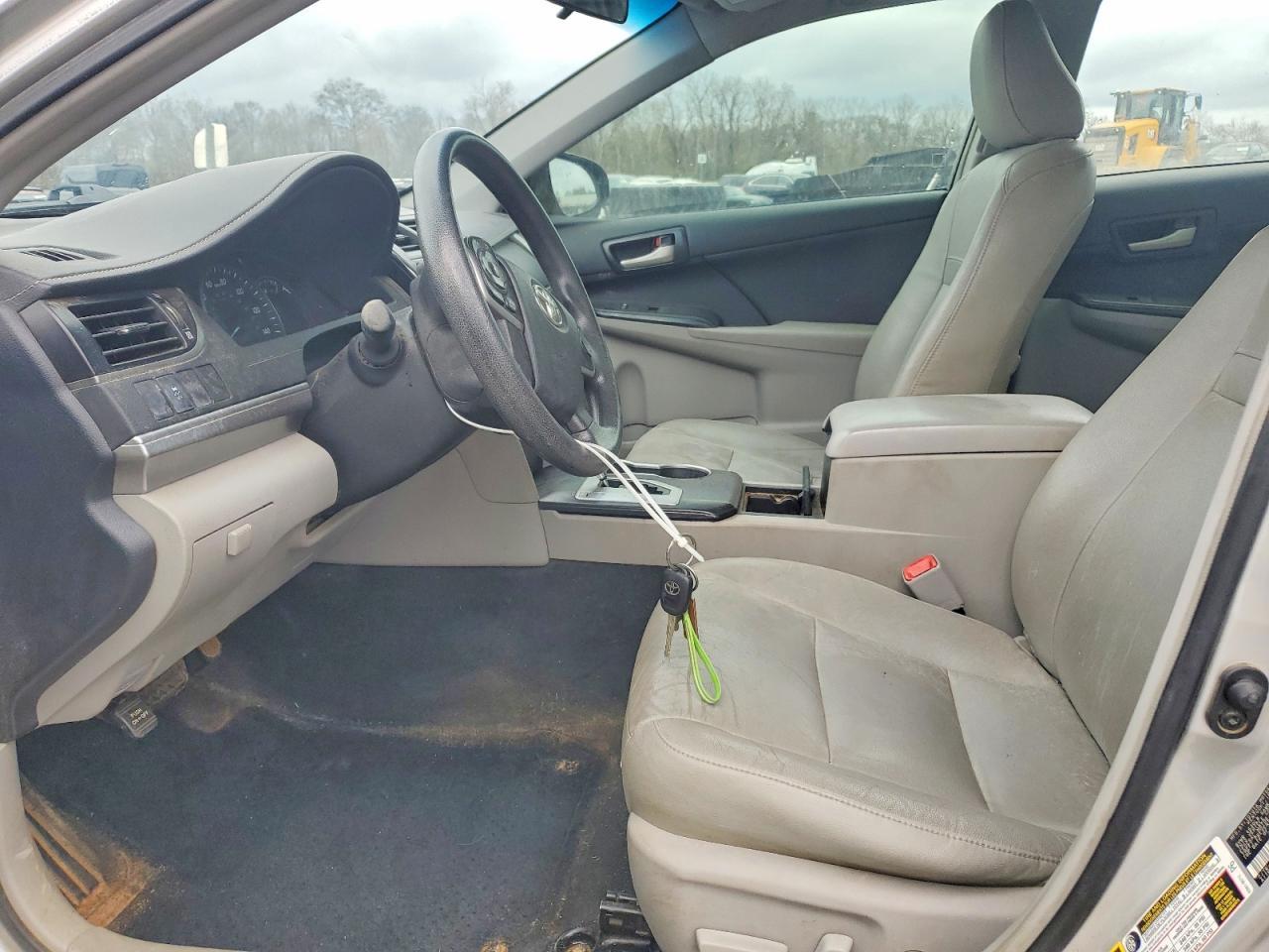 2013 Toyota Camry Le - zdjęcie 7