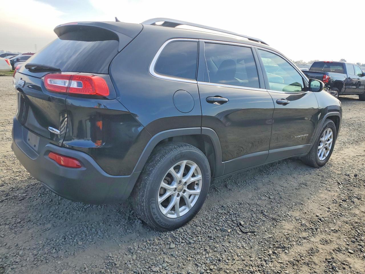 2015 Jeep Cherokee Latitude - zdjęcie 3