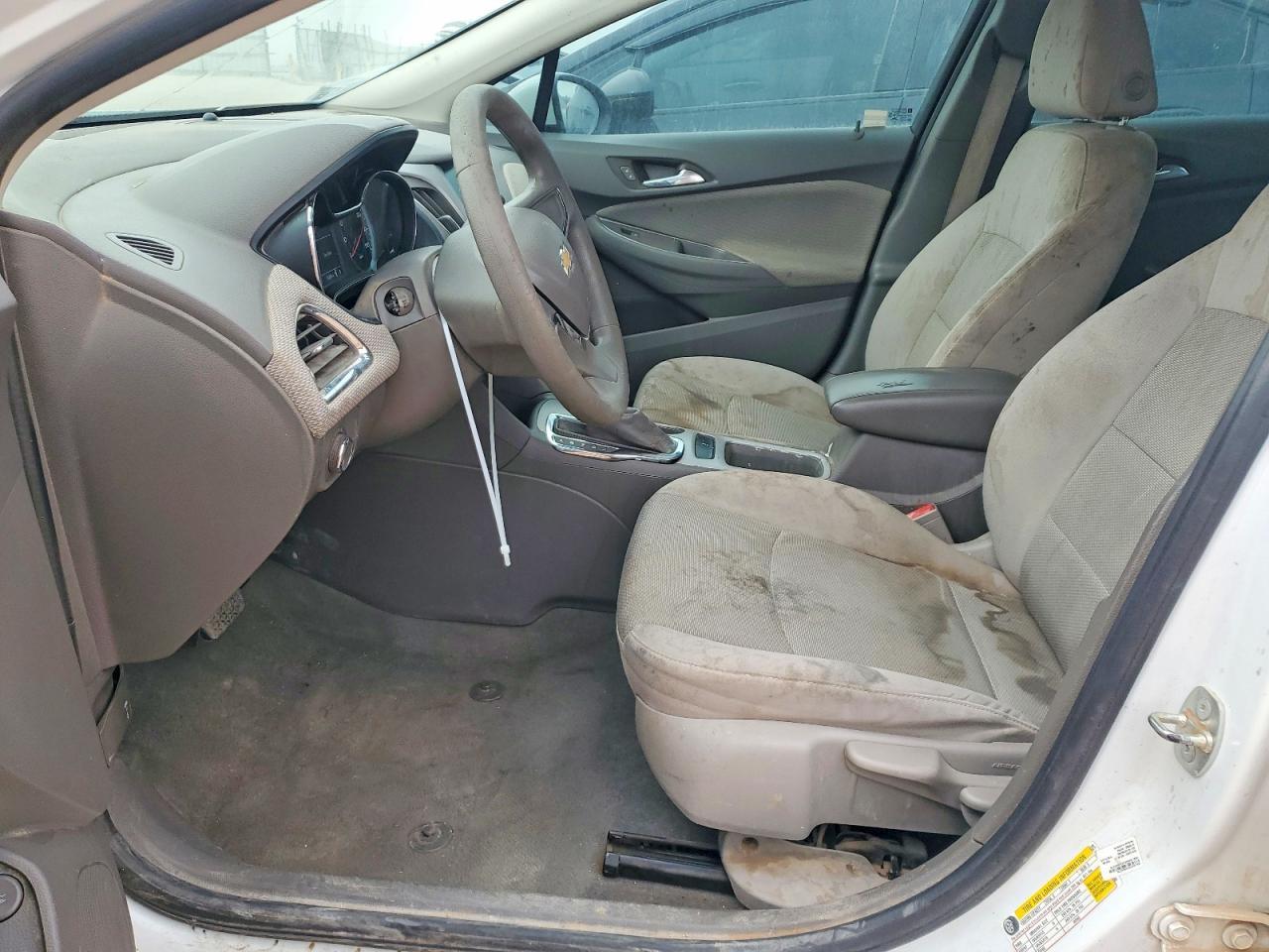 2018 Chevrolet Cruze Ls - zdjęcie 7