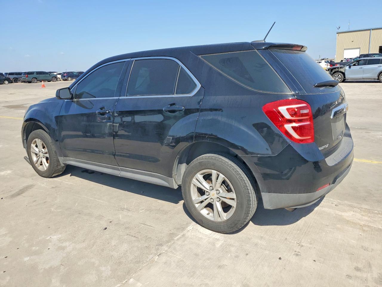 2017 Chevrolet Equinox Ls - zdjęcie 2