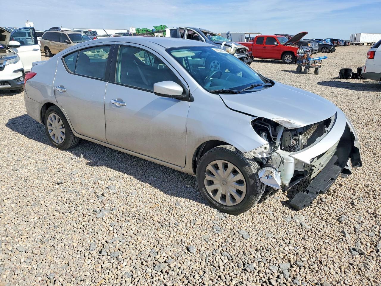 2019 Nissan Versa S - zdjęcie 4