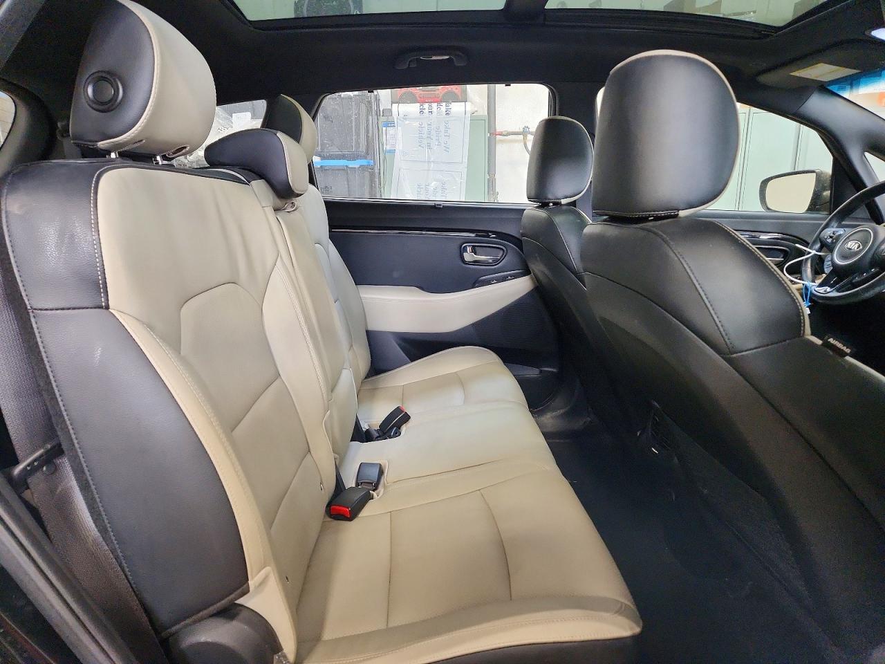 2016 Kia Rondo - zdjęcie 11