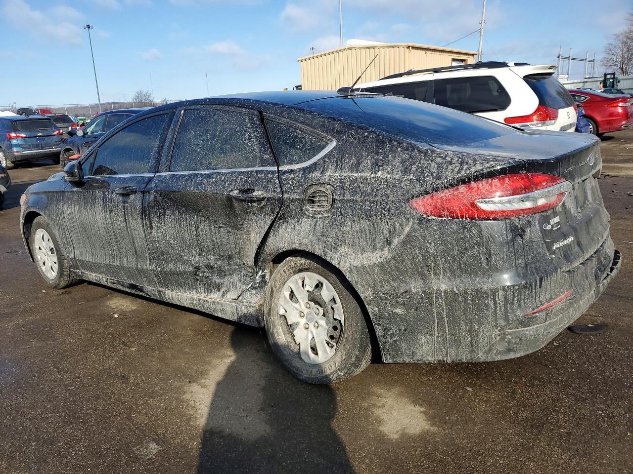 2019 Ford Fusion S - zdjęcie 2