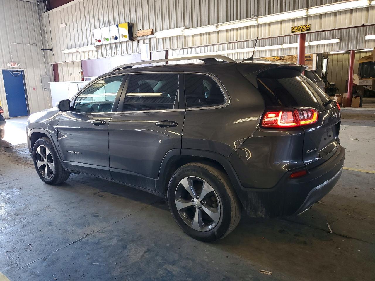 2019 Jeep Cherokee Limited - zdjęcie 2