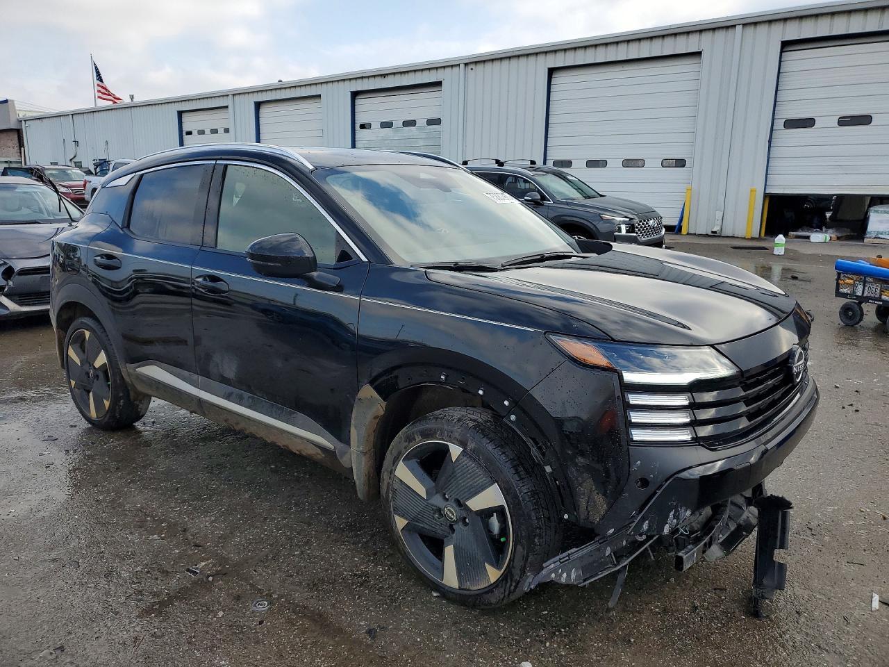 2025 Nissan Kicks Sr - zdjęcie 4