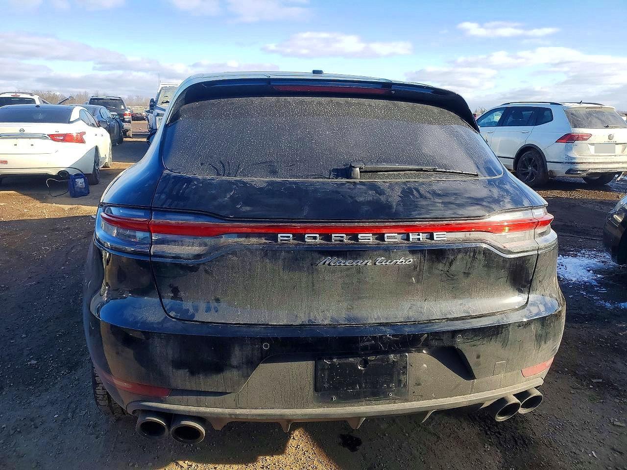 2021 Porsche Macan Turbo - zdjęcie 6