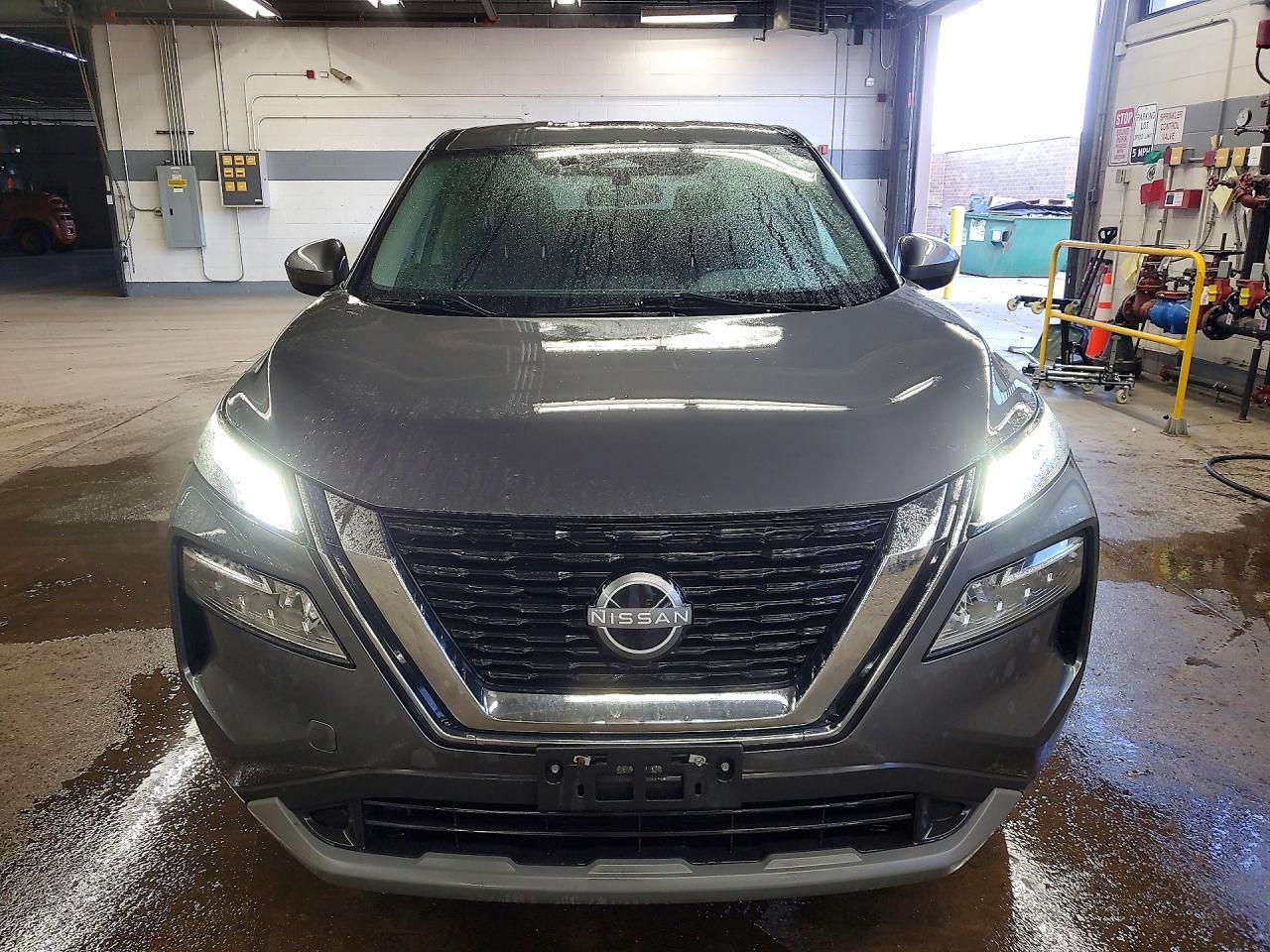 2023 Nissan Rogue Sv - zdjęcie 5