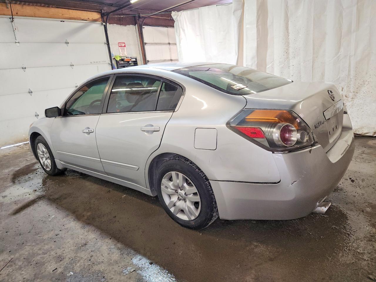 2013 Nissan Altima Base - zdjęcie 2