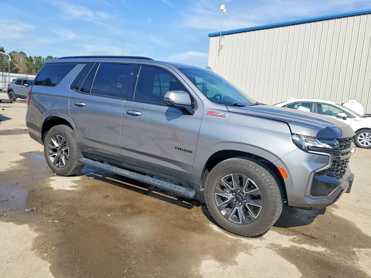 2021 Chevrolet Tahoe K1500 Z71 - zdjęcie 4