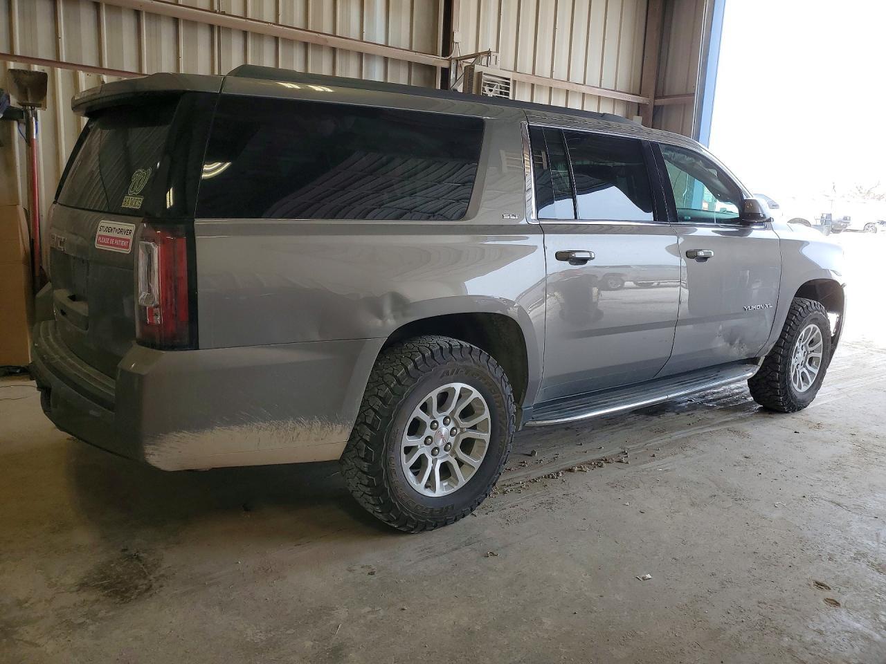 2019 GMC Yukon Xl K1500 Slt - zdjęcie 3