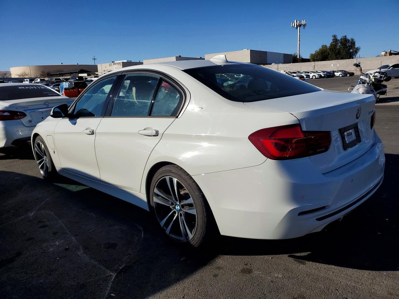 BMW Seria 3 - zdjęcie 2