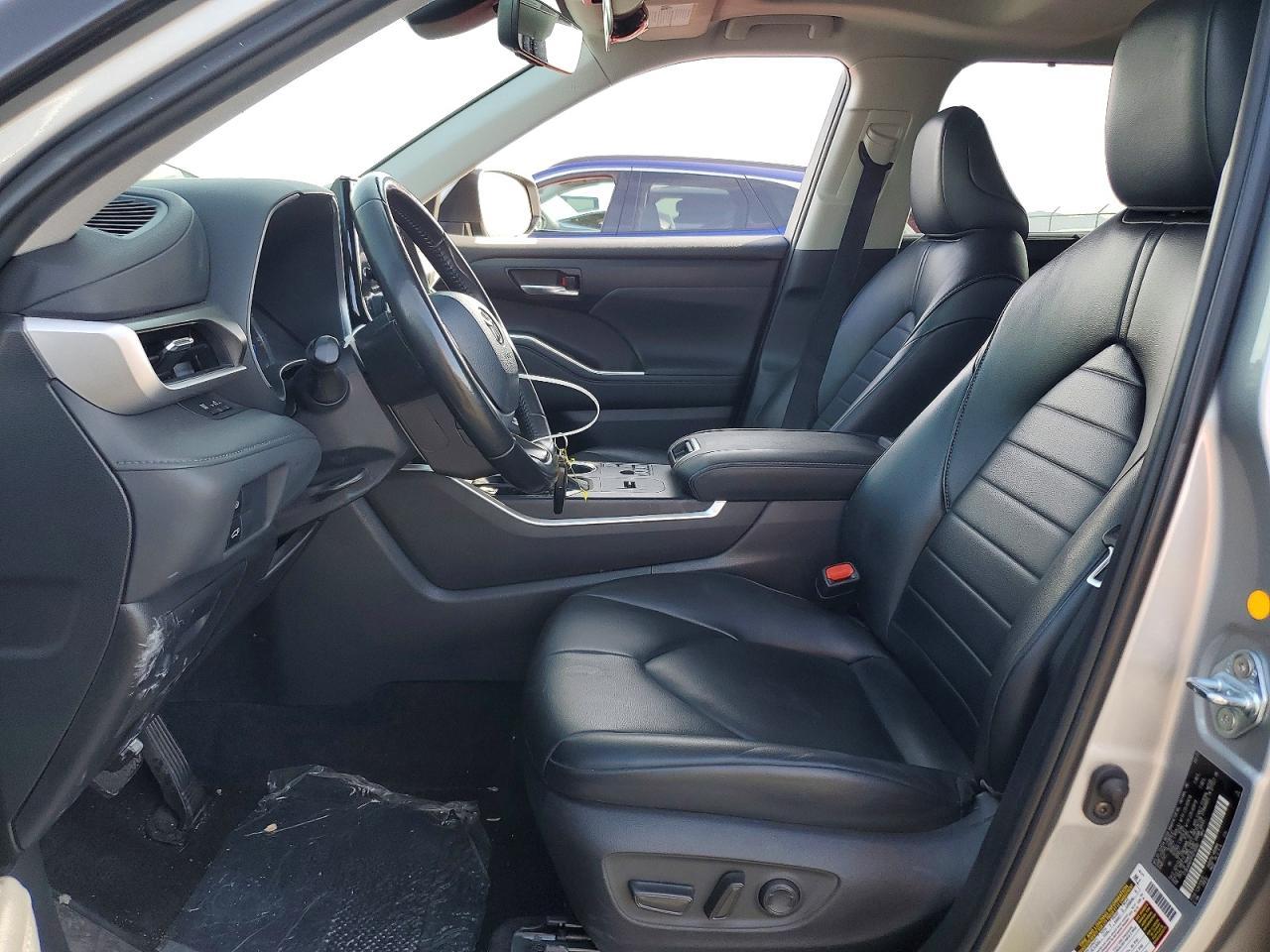 2023 Toyota Highlander Hybrid - zdjęcie 7