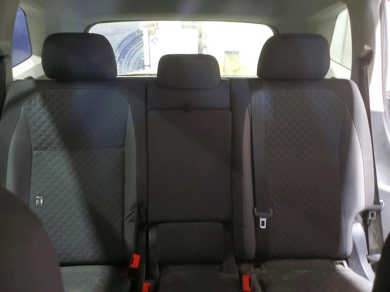 2020 Volkswagen Tiguan S - zdjęcie 10