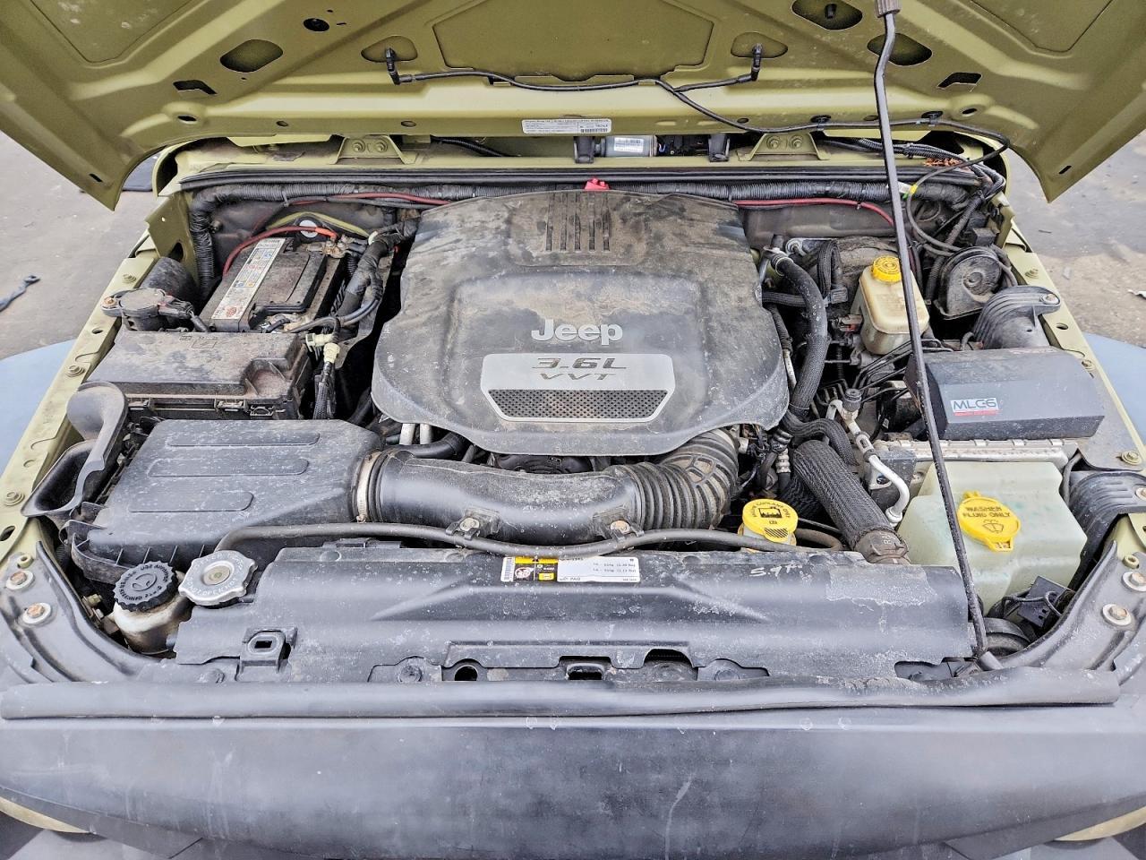 2013 Jeep Wrangler Unlimited Sport - zdjęcie 11