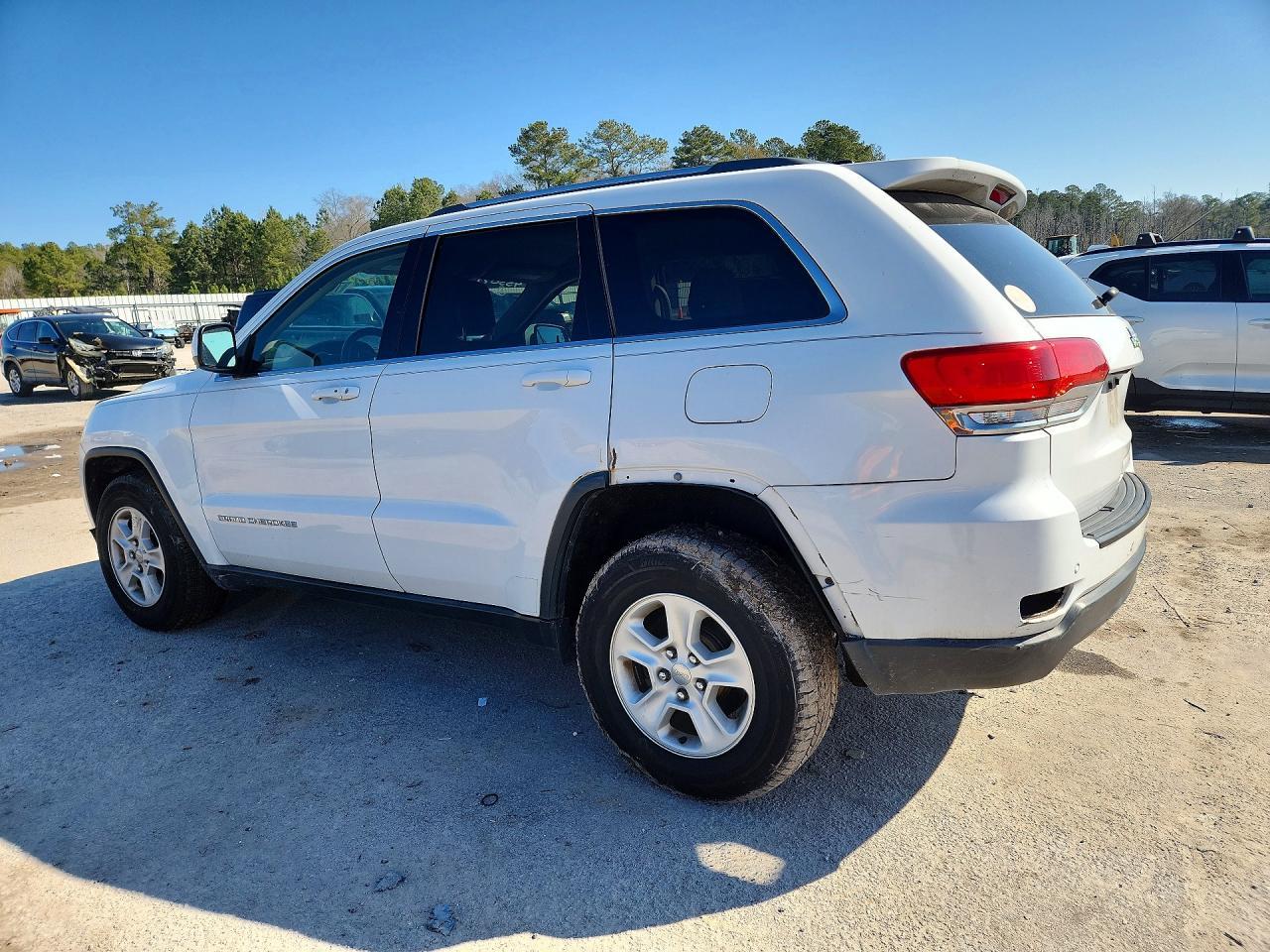2016 Jeep Grand Cherokee Laredo - zdjęcie 2