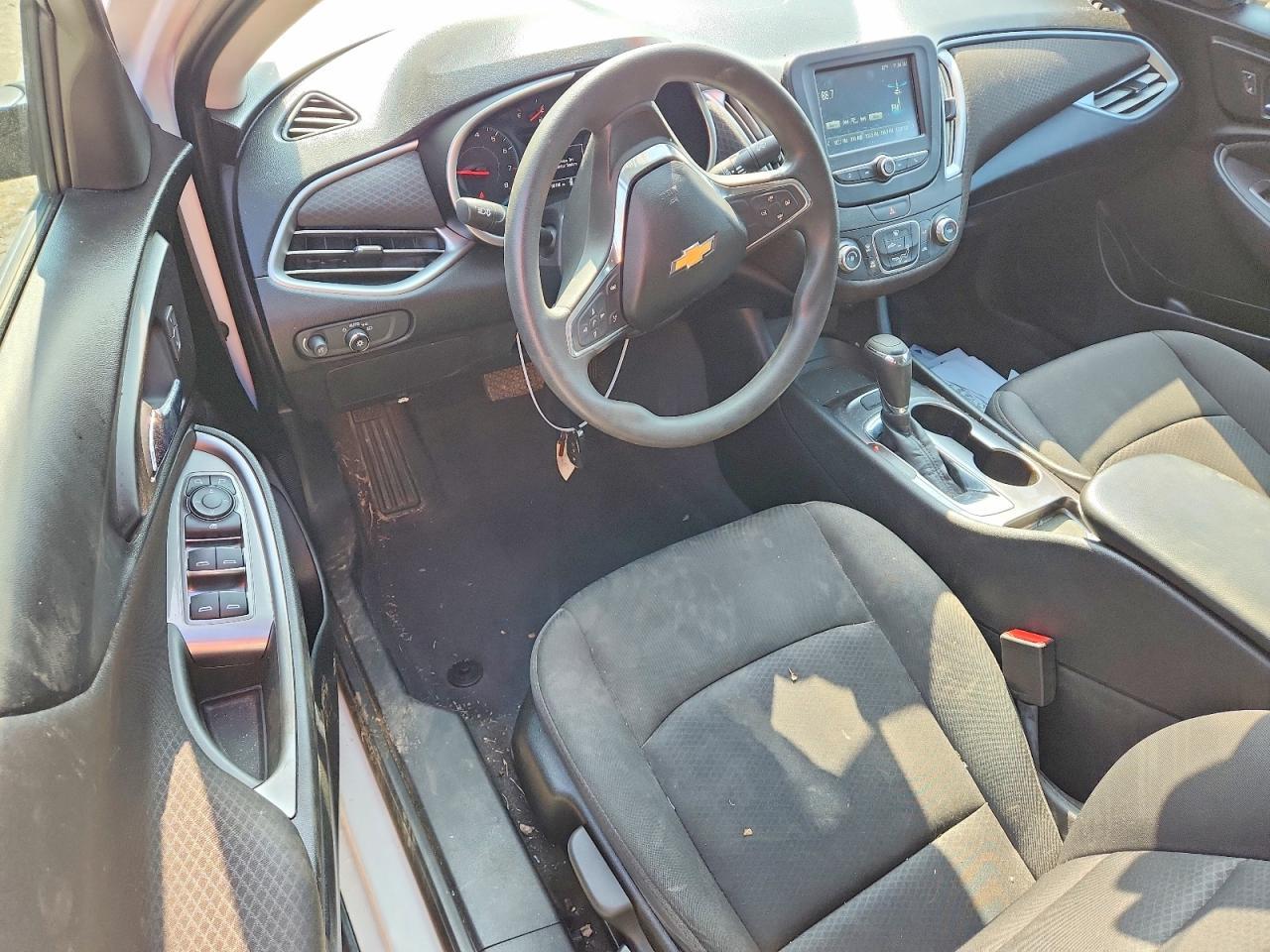 2018 Chevrolet Malibu Ls - zdjęcie 8