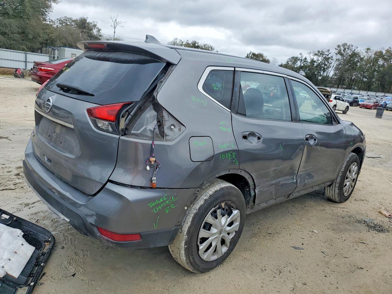 2017 Nissan Rogue S - zdjęcie 3